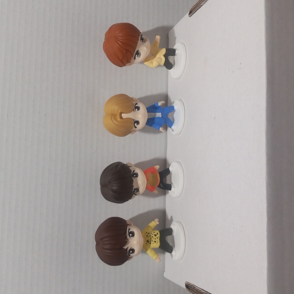 Set Of 4 TinyTAN BTS Blindbox Mini Figures Jin, Suga, J-hope, And Jimin
